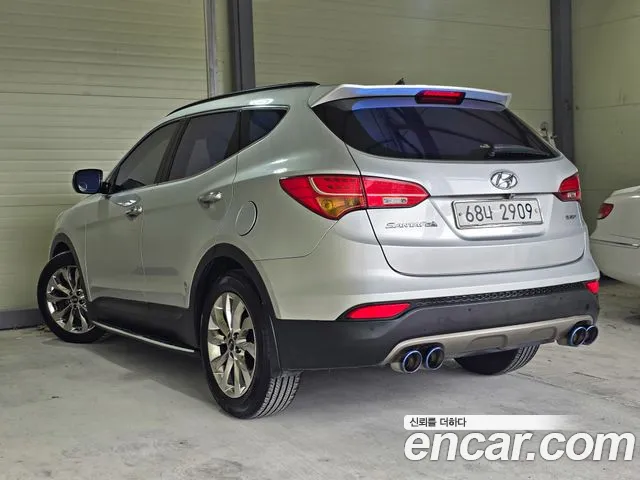 Hyundai Santa Fe 2013 thumb 4