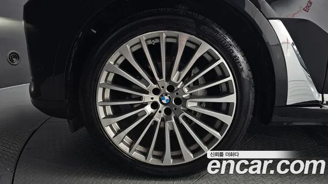 BMW X7 2021 thumb 5