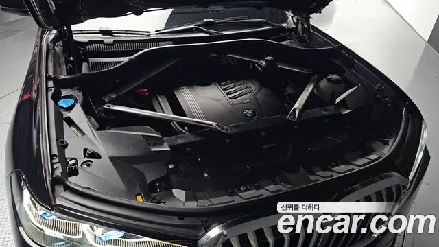 BMW X7 2021 thumb 6
