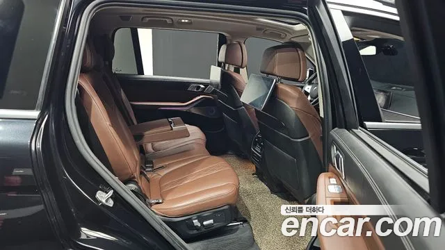 BMW X7 2021 thumb 11