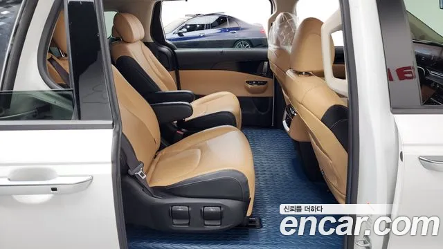 Kia Carnival 2020 thumb 11