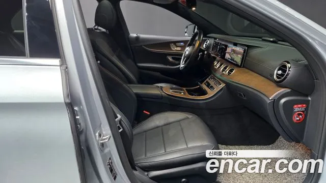 Mercedes-Benz E-Класс 2021 thumb 11