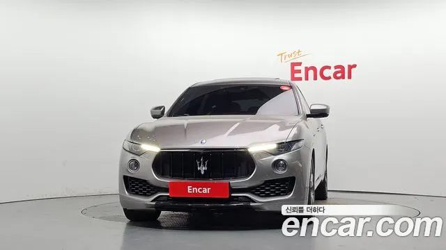 Maserati Levante 2017 thumb 3