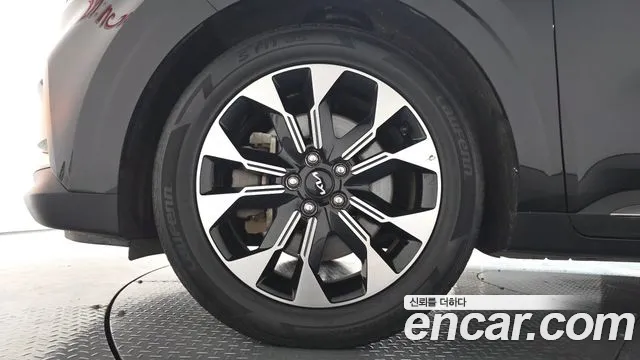 Kia Carnival 2022 thumb 4