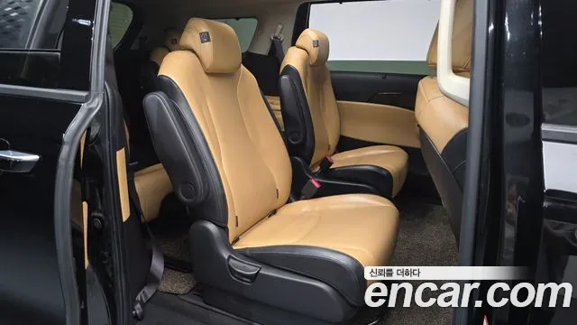 Kia Carnival 2022 thumb 10