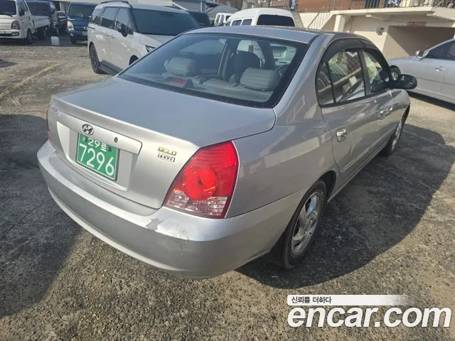 Hyundai Avante 2004 thumb 5