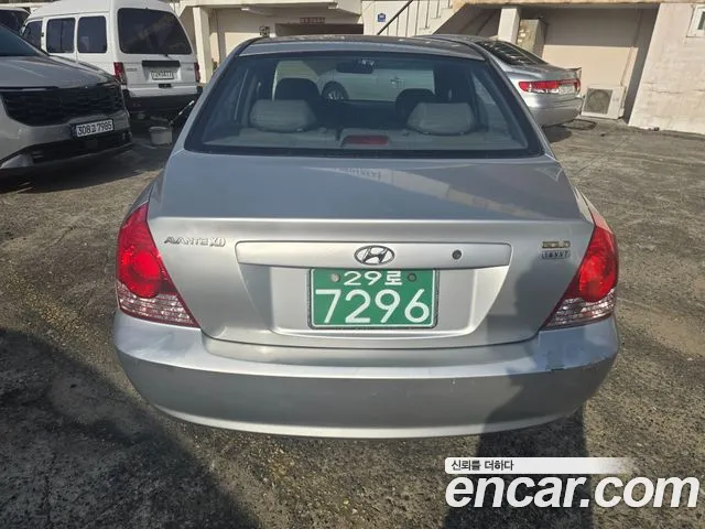 Hyundai Avante 2004 thumb 6