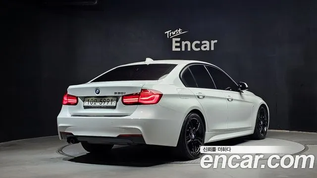 BMW 3 серии 2018 thumb 2