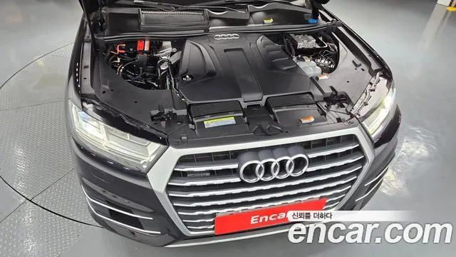 Audi Q7 2019 thumb 6