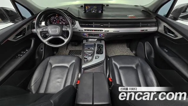 Audi Q7 2019 thumb 7