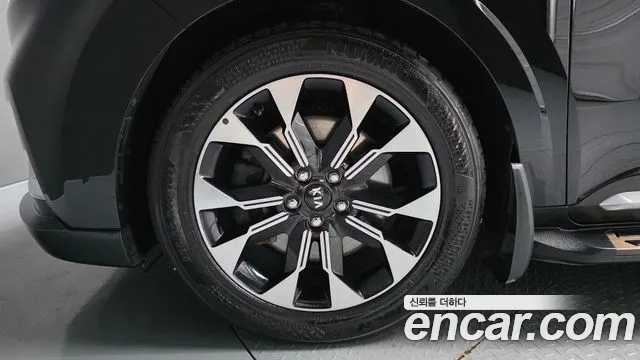 Kia Carnival 2021 thumb 5