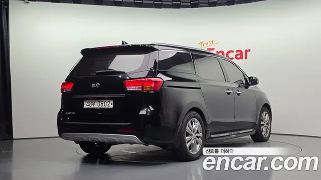 Kia Carnival 2016 thumb 2