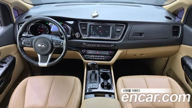 Kia Carnival 2016 thumb 7