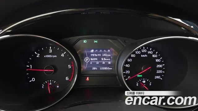 Kia Carnival 2016 thumb 8