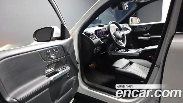 Mercedes-Benz GLB 2024 thumb 9