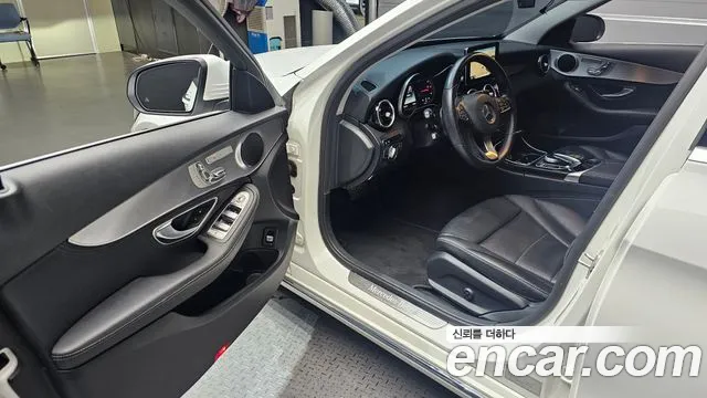 Mercedes-Benz C-Класс 2015 thumb 10