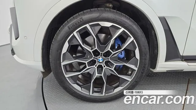 BMW X7 2024 thumb 5
