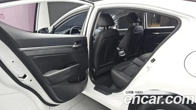 Hyundai Avante 2019 thumb 12