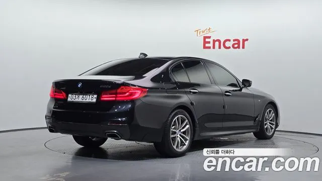 BMW 5 серии 2017 thumb 2