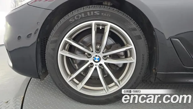 BMW 5 серии 2017 thumb 5