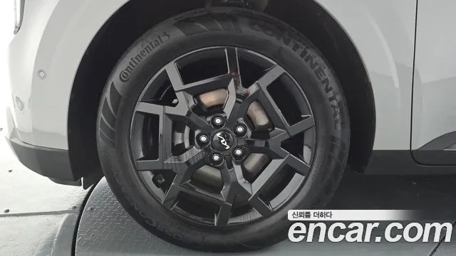 Kia Carnival 2024 thumb 4