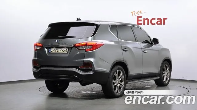 KG_Mobility_Ssangyong Rexton 2017 thumb 2
