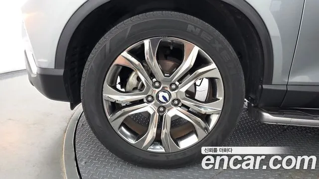 KG_Mobility_Ssangyong Rexton 2017 thumb 5