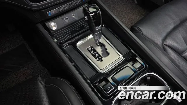 KG_Mobility_Ssangyong Rexton 2017 thumb 9