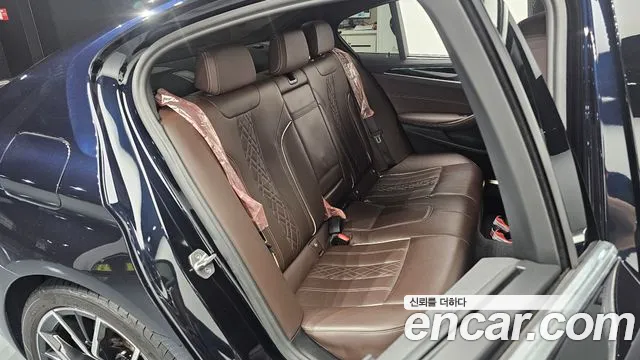 BMW 5 серии 2022 thumb 10