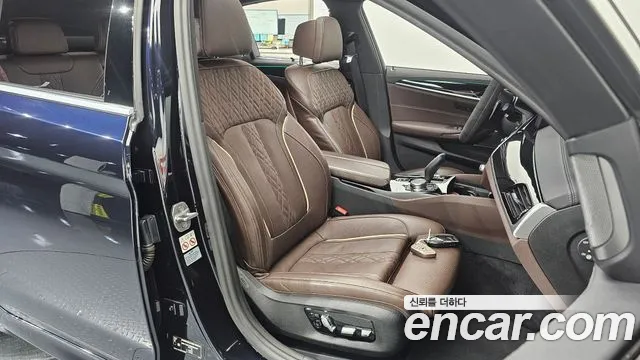 BMW 5 серии 2022 thumb 11