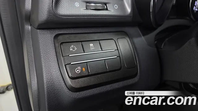 KG_Mobility_Ssangyong TIBOLI 2017 thumb 12