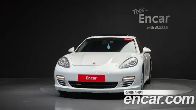 Porsche Panamera 2012 thumb 2
