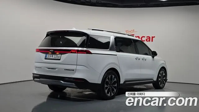 Kia Carnival 2020 thumb 2