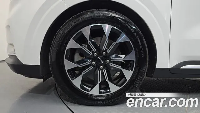Kia Carnival 2020 thumb 5