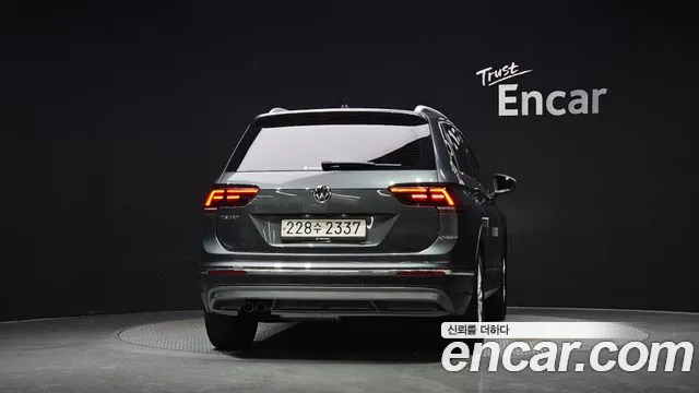 Volkswagen Tiguan 2020 thumb 4