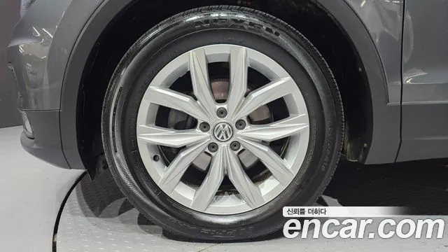Volkswagen Tiguan 2020 thumb 5