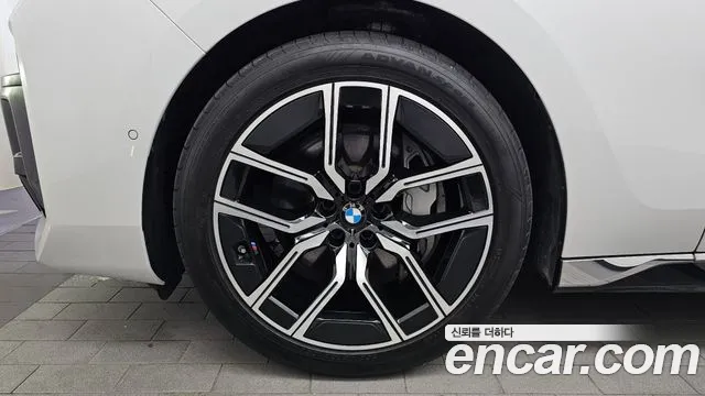 BMW 7 серии 2025 thumb 5