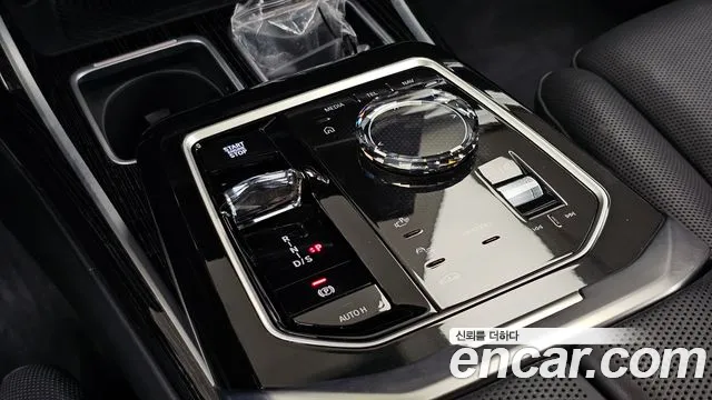 BMW 7 серии 2025 thumb 9