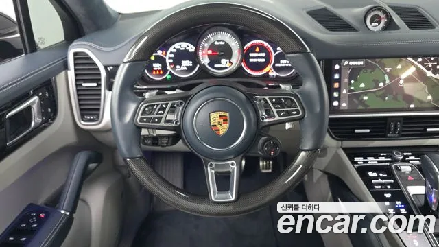 Porsche Cayenne 2023 thumb 12