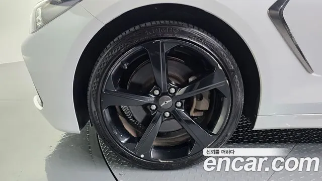 Genesis G70 2019 thumb 4