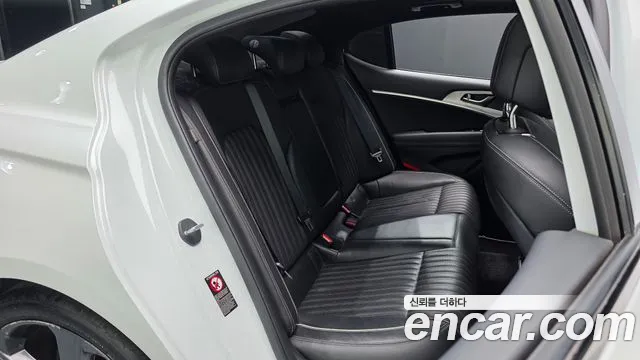 Genesis G70 2019 thumb 10