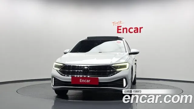 Volkswagen Jetta 2022 thumb 3