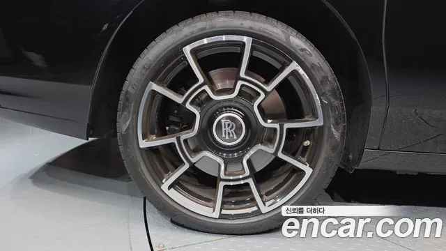 Rolls-Royce Ghost 2019 thumb 5