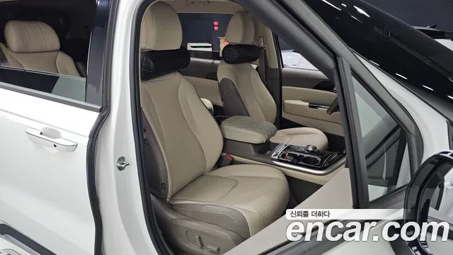 Kia Carnival 2021 thumb 9