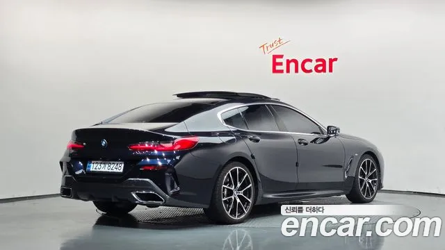 BMW 8 серии 2021 thumb 2