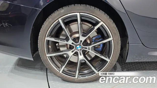 BMW 8 серии 2021 thumb 5