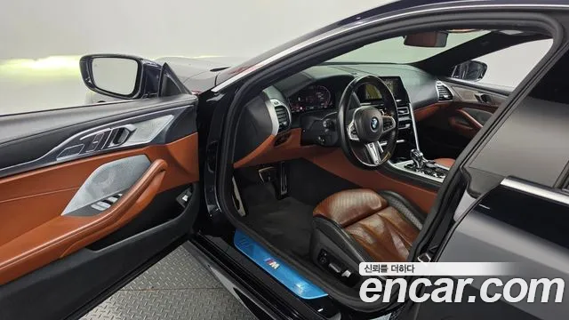 BMW 8 серии 2021 thumb 10