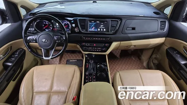Kia Carnival 2018 thumb 7