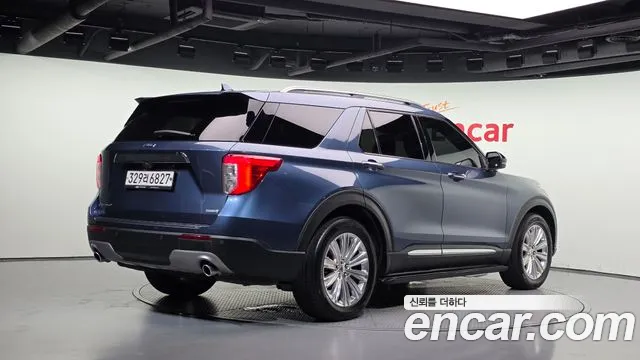 Ford Explorer 2020 thumb 2