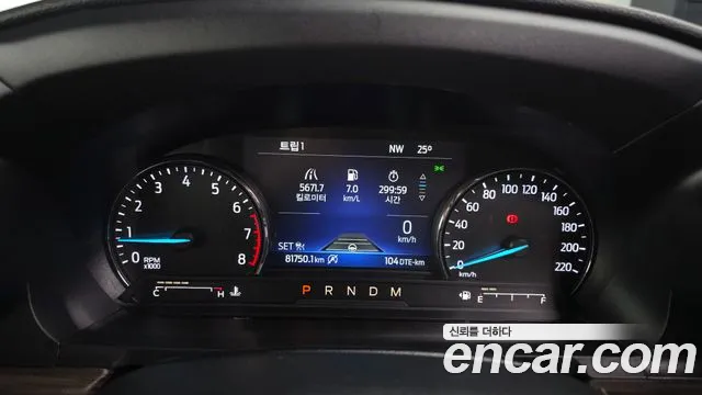 Ford Explorer 2020 thumb 8